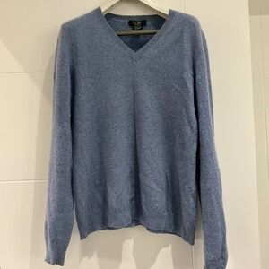 Cashmere Sweater - women’s XL - Lord & Taylor -light denim colour